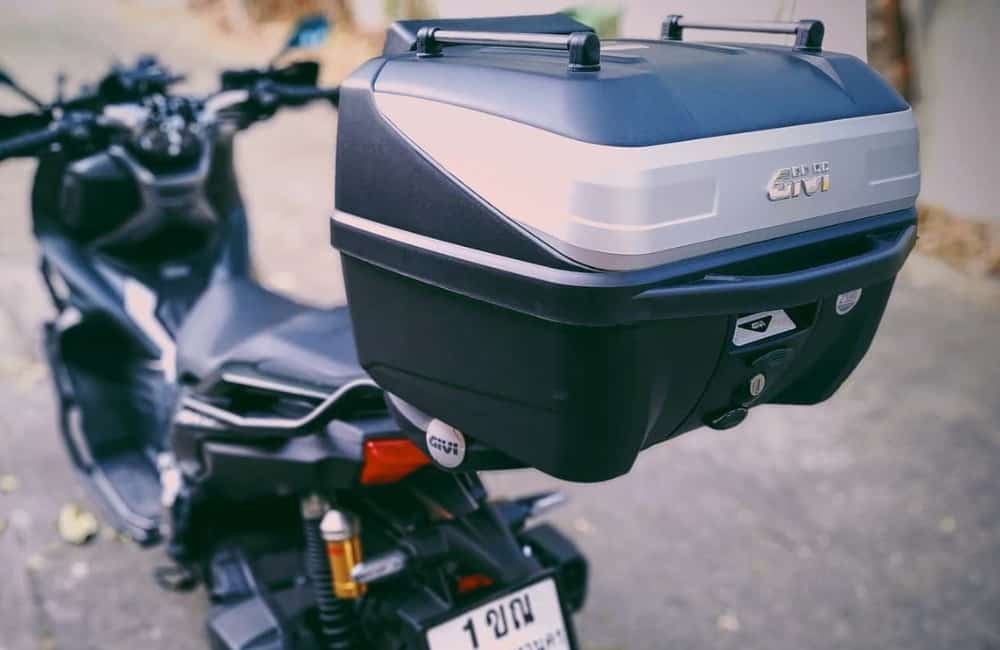 GIVI B32N - ADV x Honda ADV150 from BIKEMATE.NET - ASIA.BIKE